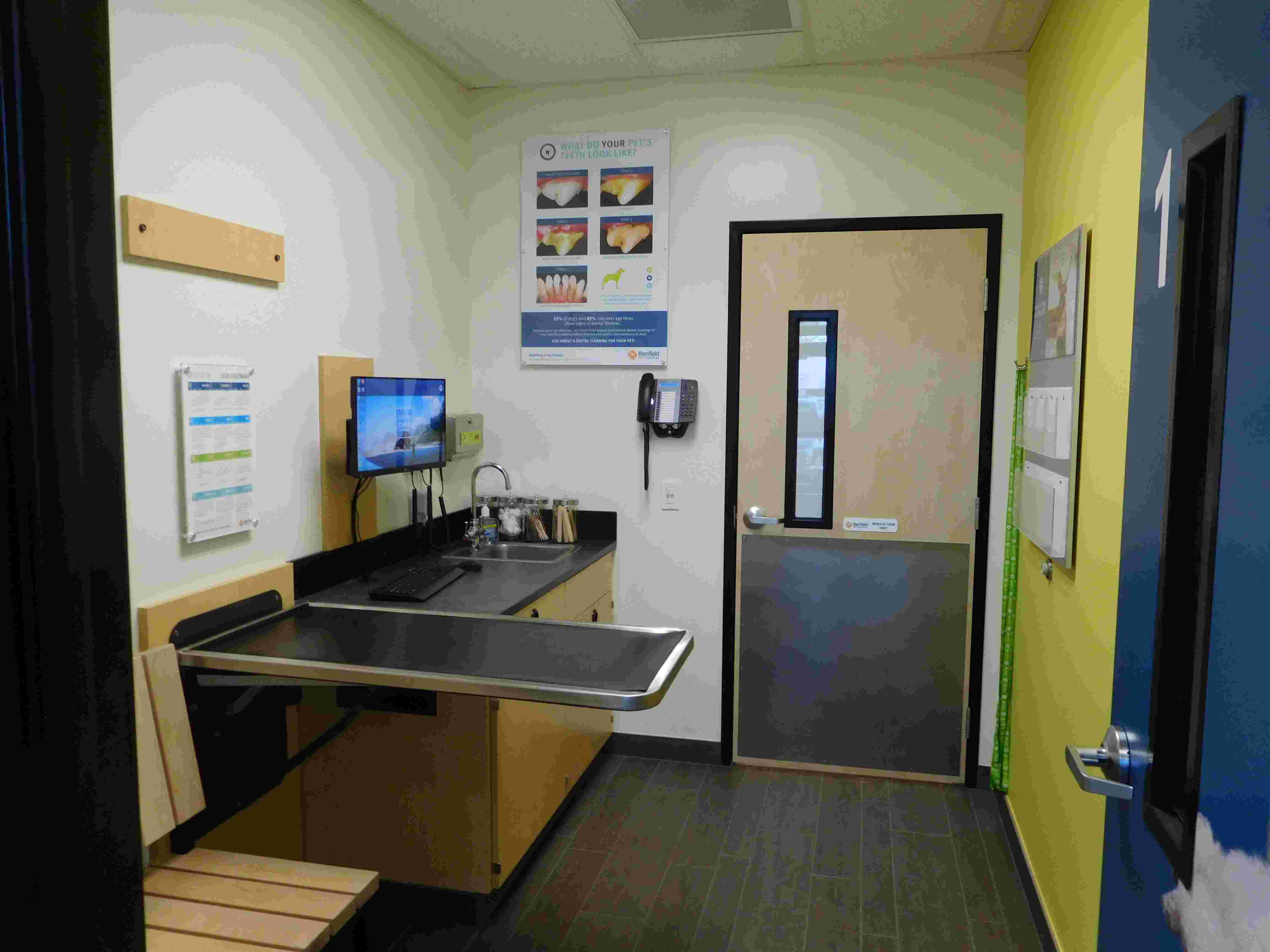 The Banfield Largo West Bay exam room and door