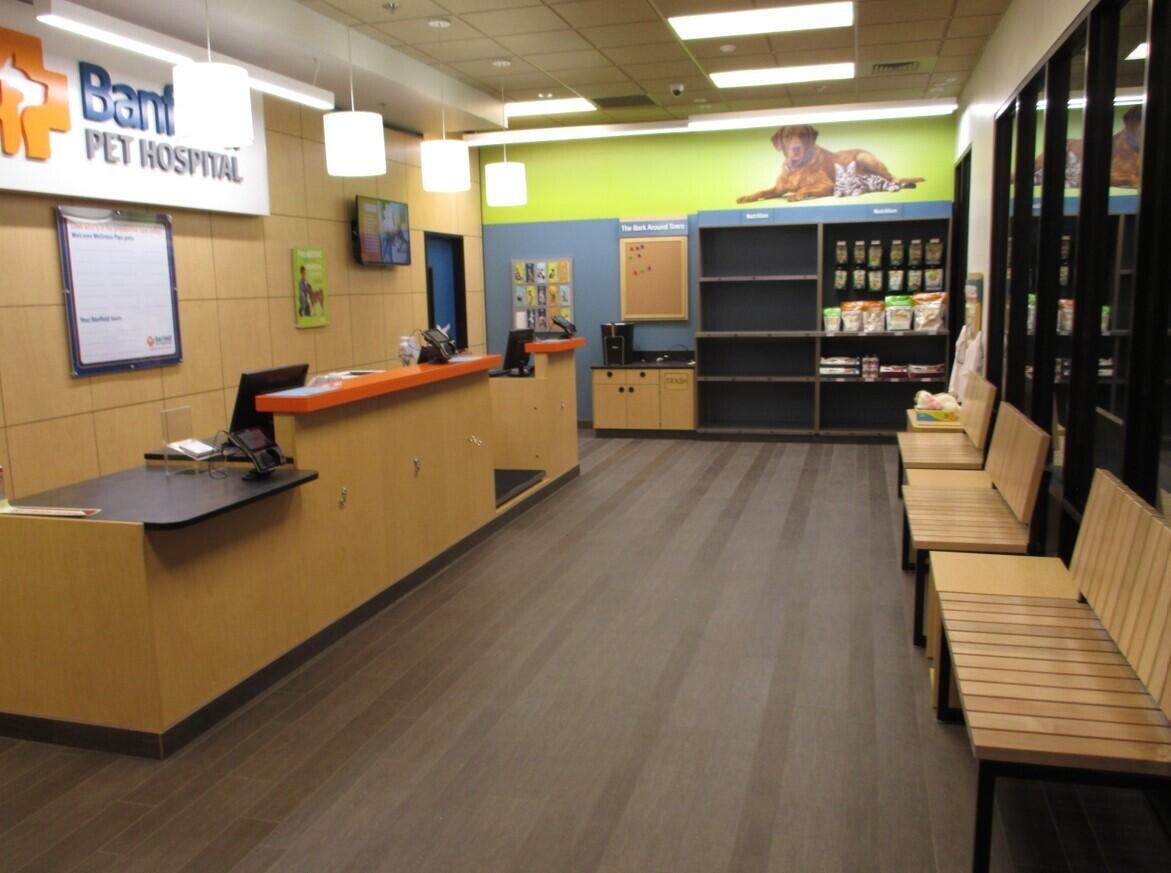 Banfield Pet Hospital: Carlsbad lobby