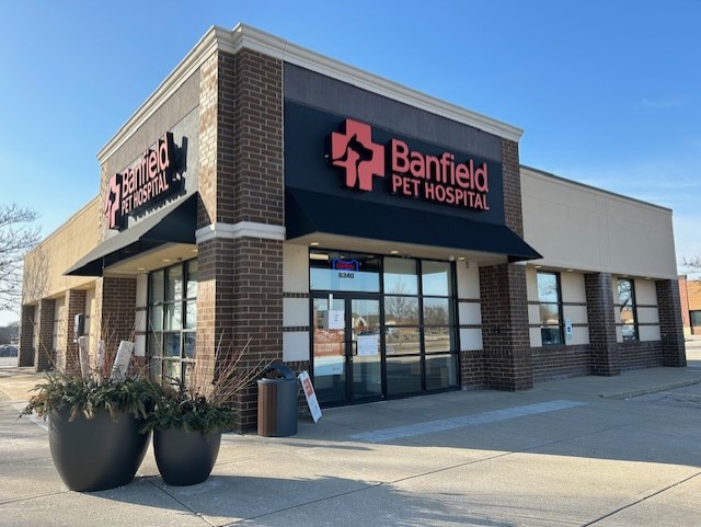 Photo of the outside of Crystal Lake Commons